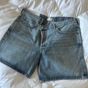 Agolde Criss Cross Upsized Short in Momentum